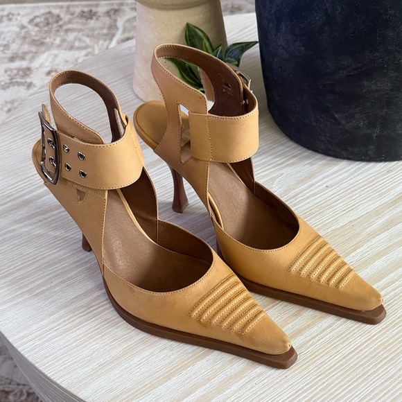 Jeffrey Campbell Banana and Brown Heels - Picture 9 of 11